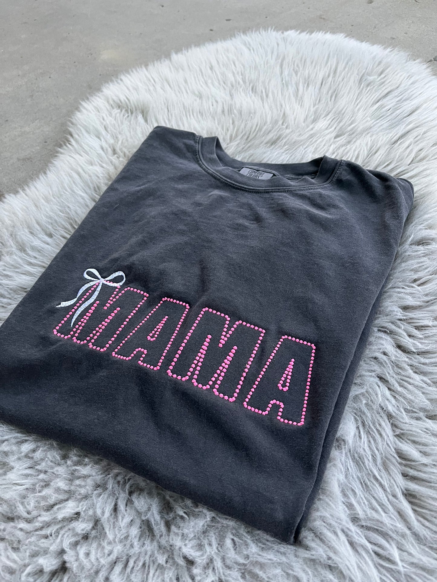 Mama with bow